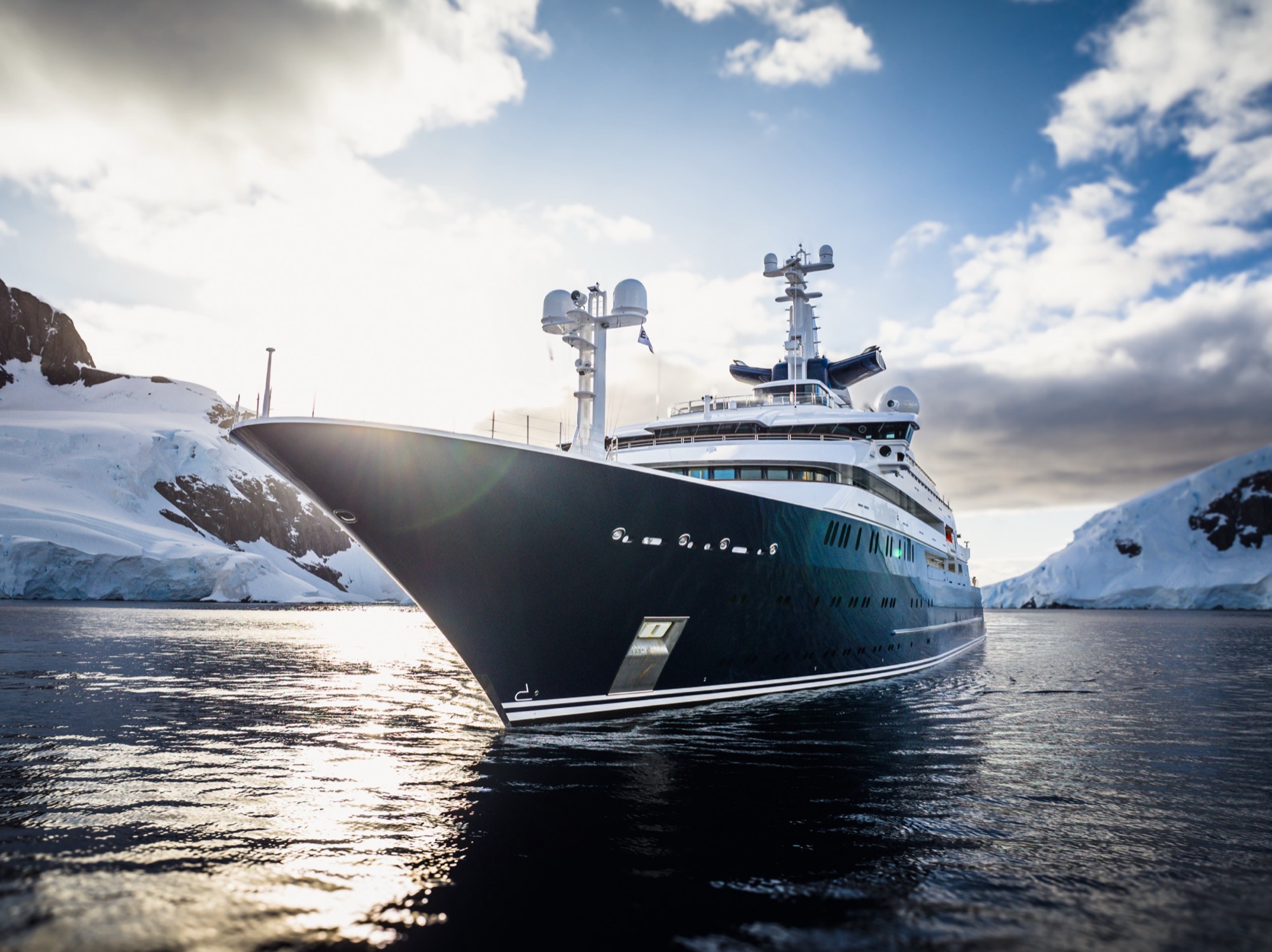 M/Y Octopus among glaciers, Antarctica — Stein Studios